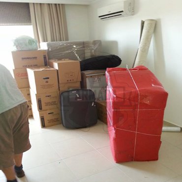 Paketlenmiş Dolap ve Parçaları