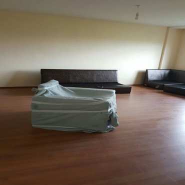 paketlenmiş sandık ve malzemeleri