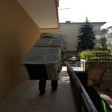 Nakliye araçındaki eşyalar