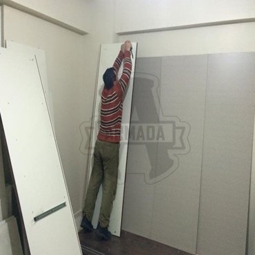 paketlenmiş sandık ve malzemeleri